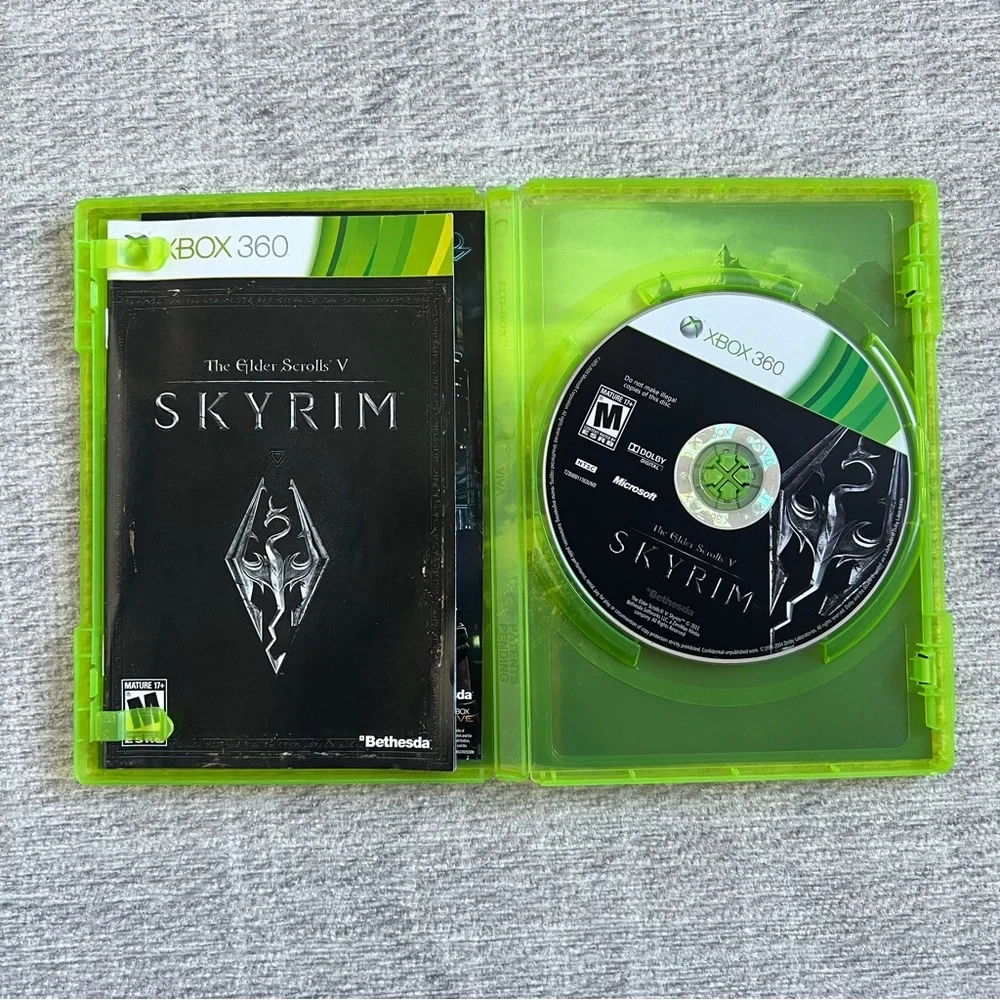 Microsoft Xbox 360 X360 The Elder Scrolls V Skyrim Video Game
